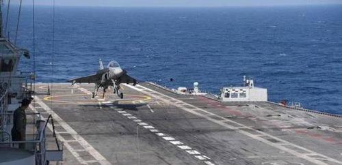 国产无敌战机视频,翱翔蓝天，捍卫家园